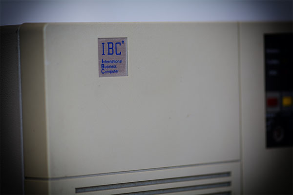 Auf IBC umgelablede "NO-NAME Lotterkiste"